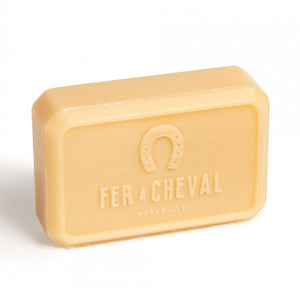 Gentle Perfumed Soap Honey & Almond 125g - Fer à Cheval